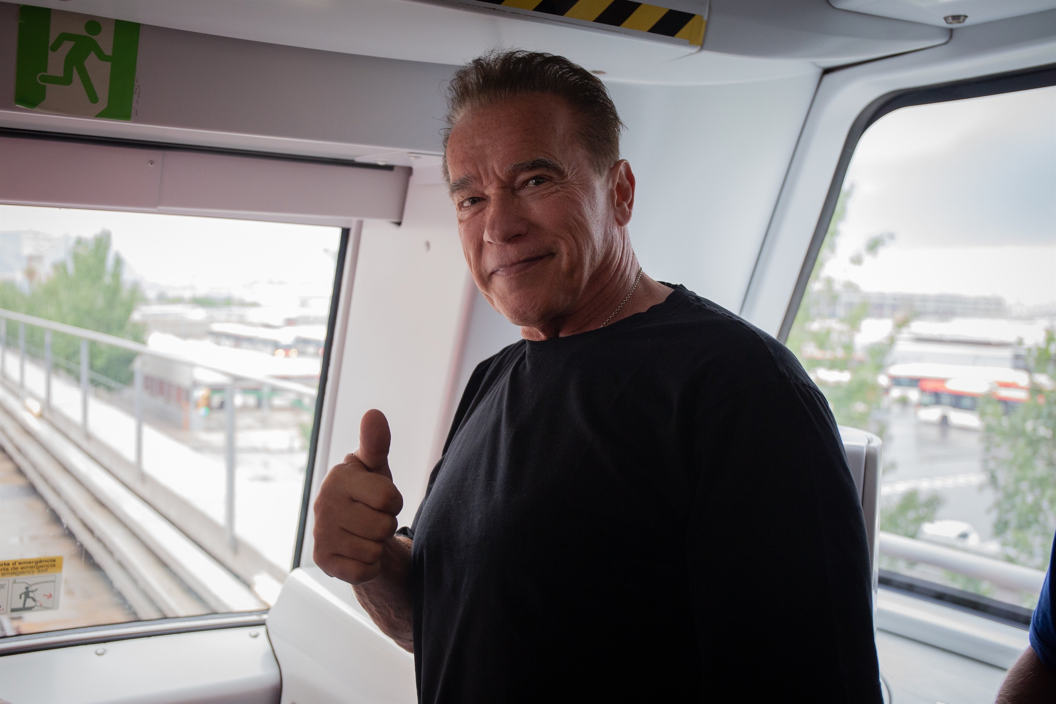 Arnold Schwarzenegger, en el metro de Barcelona