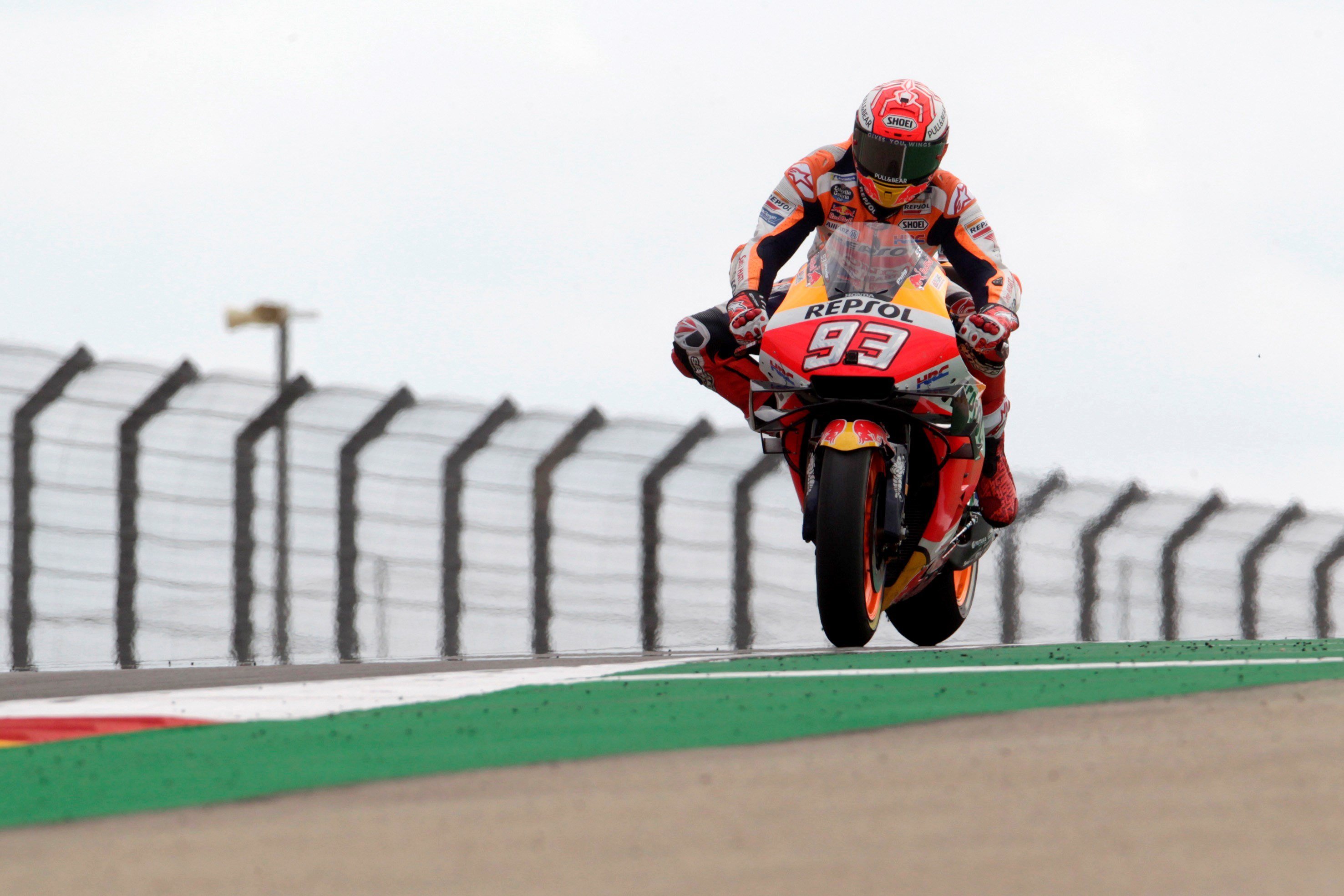 VÍDEO | Enganxada entre Márquez i Lorenzo als entrenaments del GP d'Austràlia