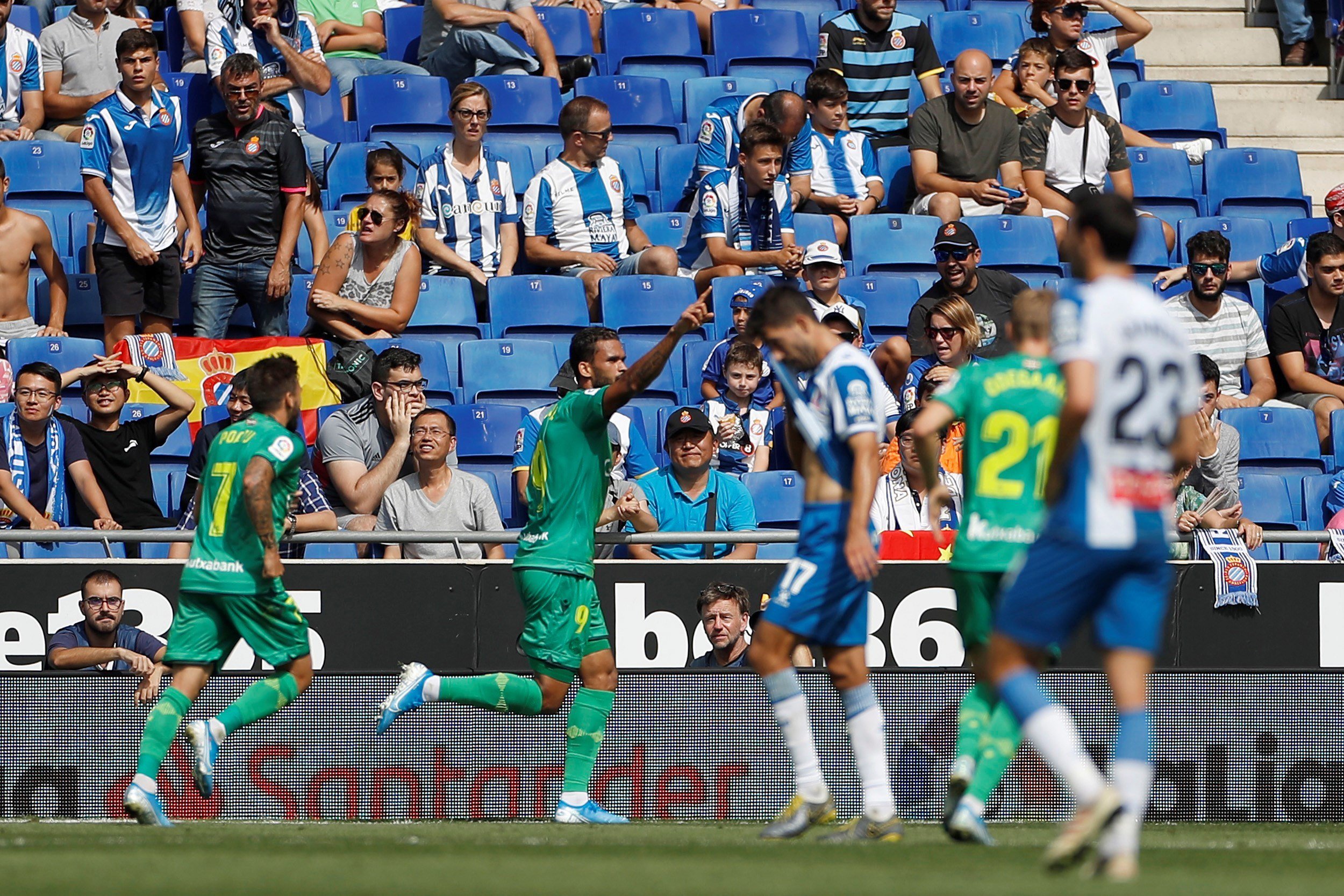 La Reial fa saltar totes les alarmes de l'RCDE Stadium (1-3)