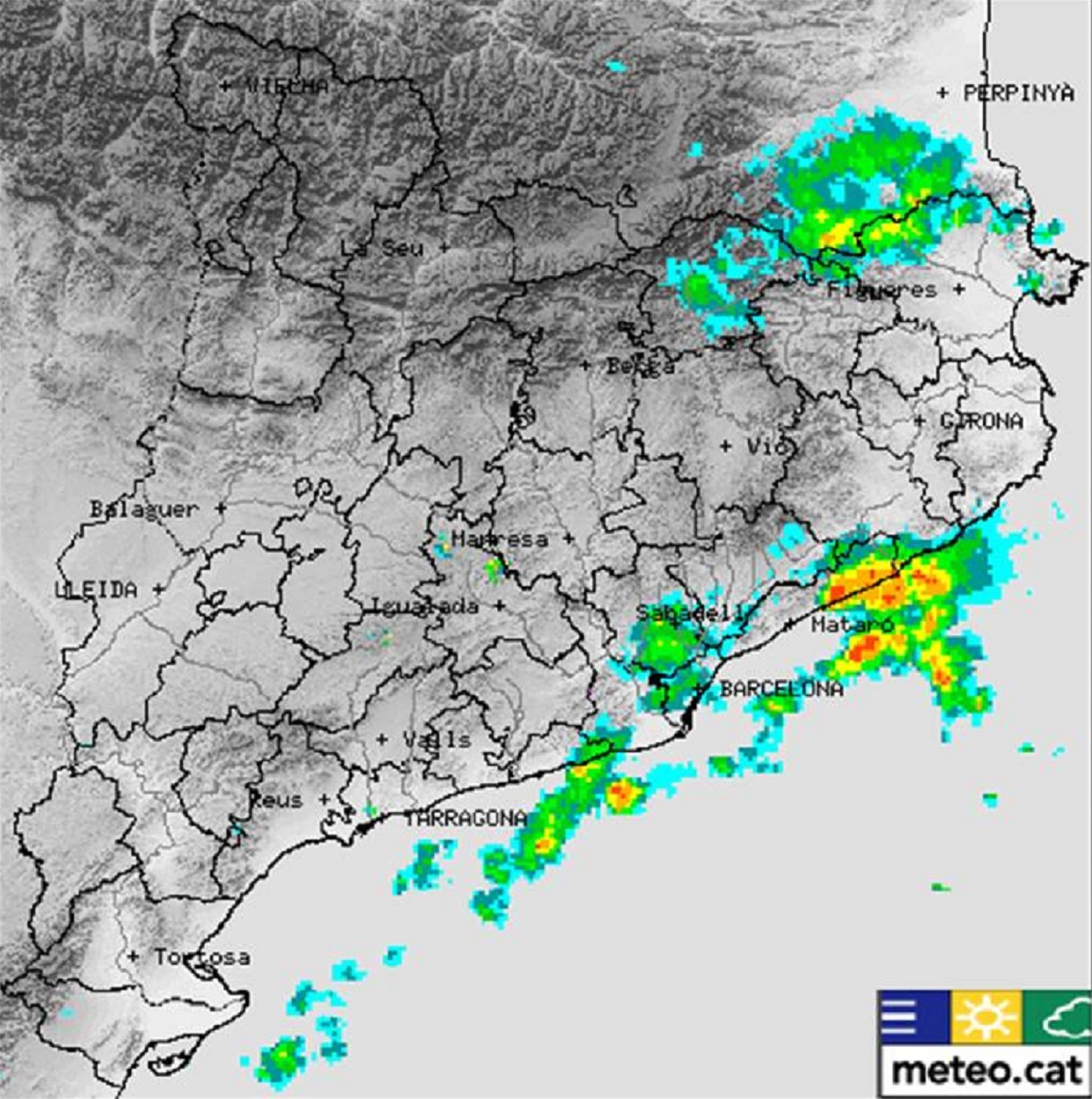 Es mantenen els ruixats, localment intensos, a punts del litoral i prelitoral