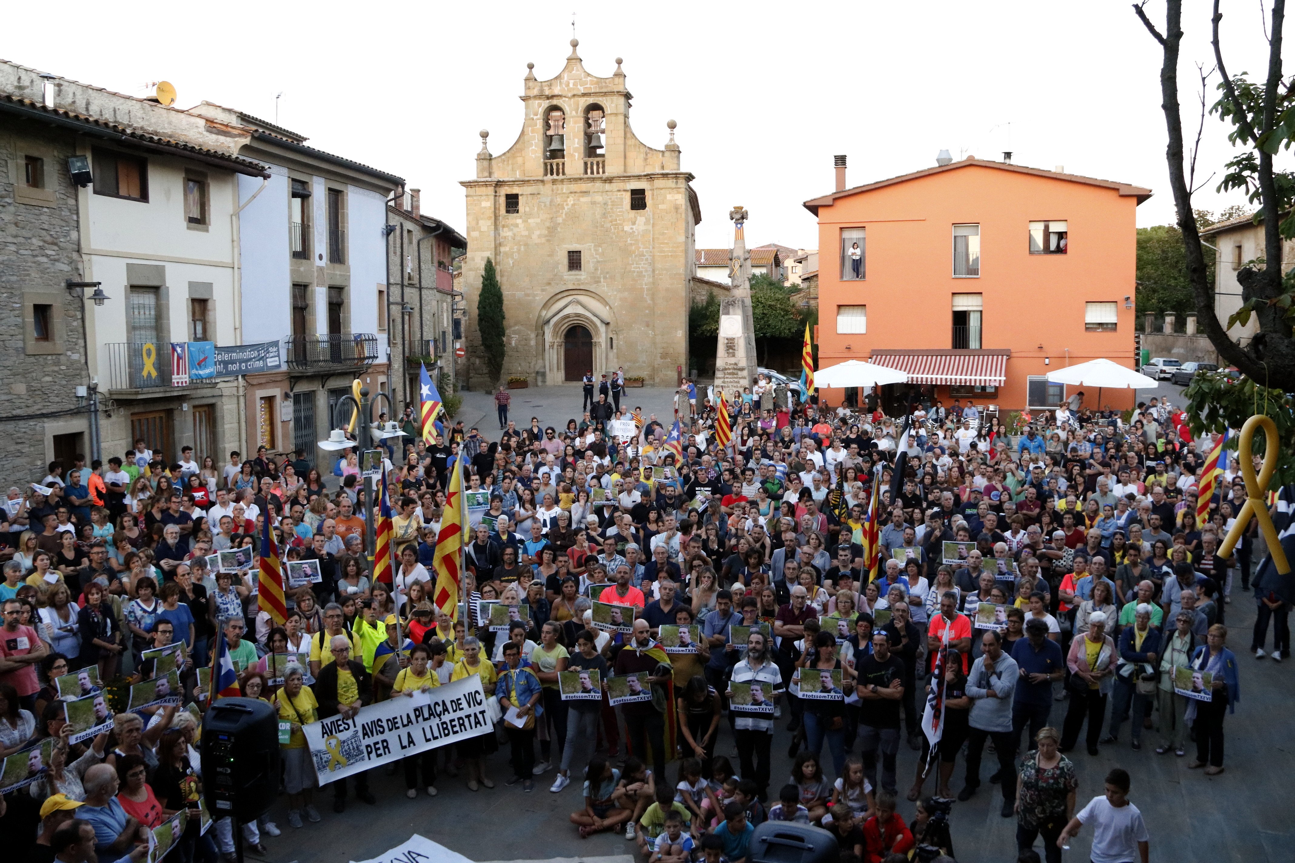 Folgueroles reclama la libertad del CDR Txevi Buigas