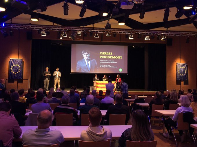 Puigdemont Stuttgart @josepalay