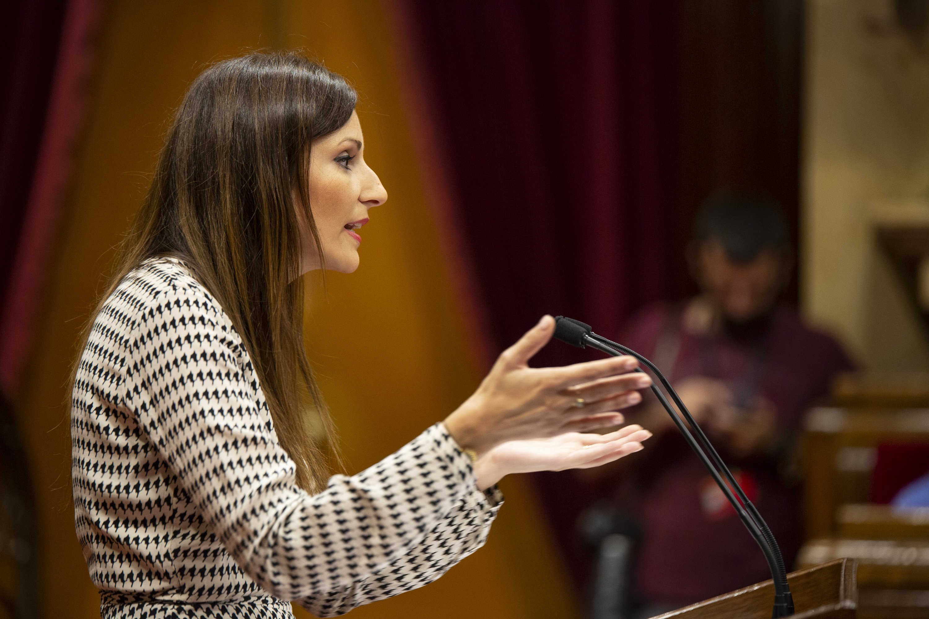 Roldán anuncia una moción de censura contra Torra sabiendo que fracasará