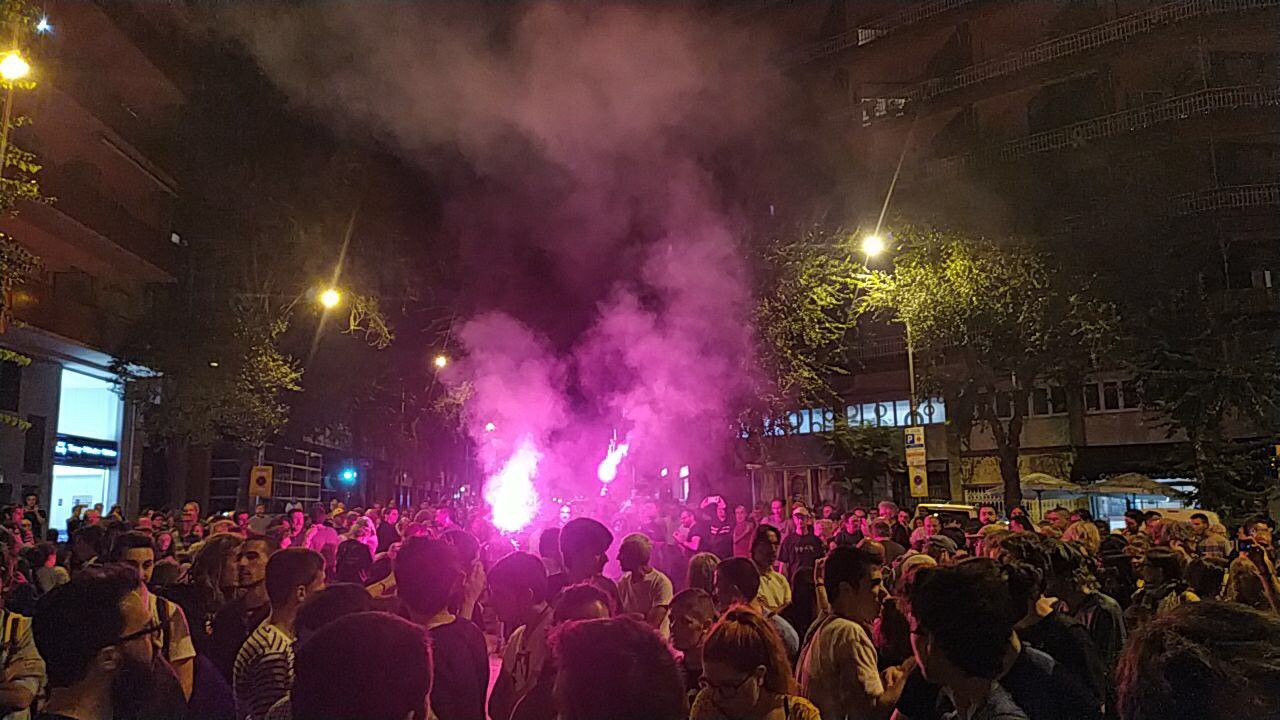 Manifestació a la caserna de la Guàrdia Civil per exigir l'alliberament dels CDR