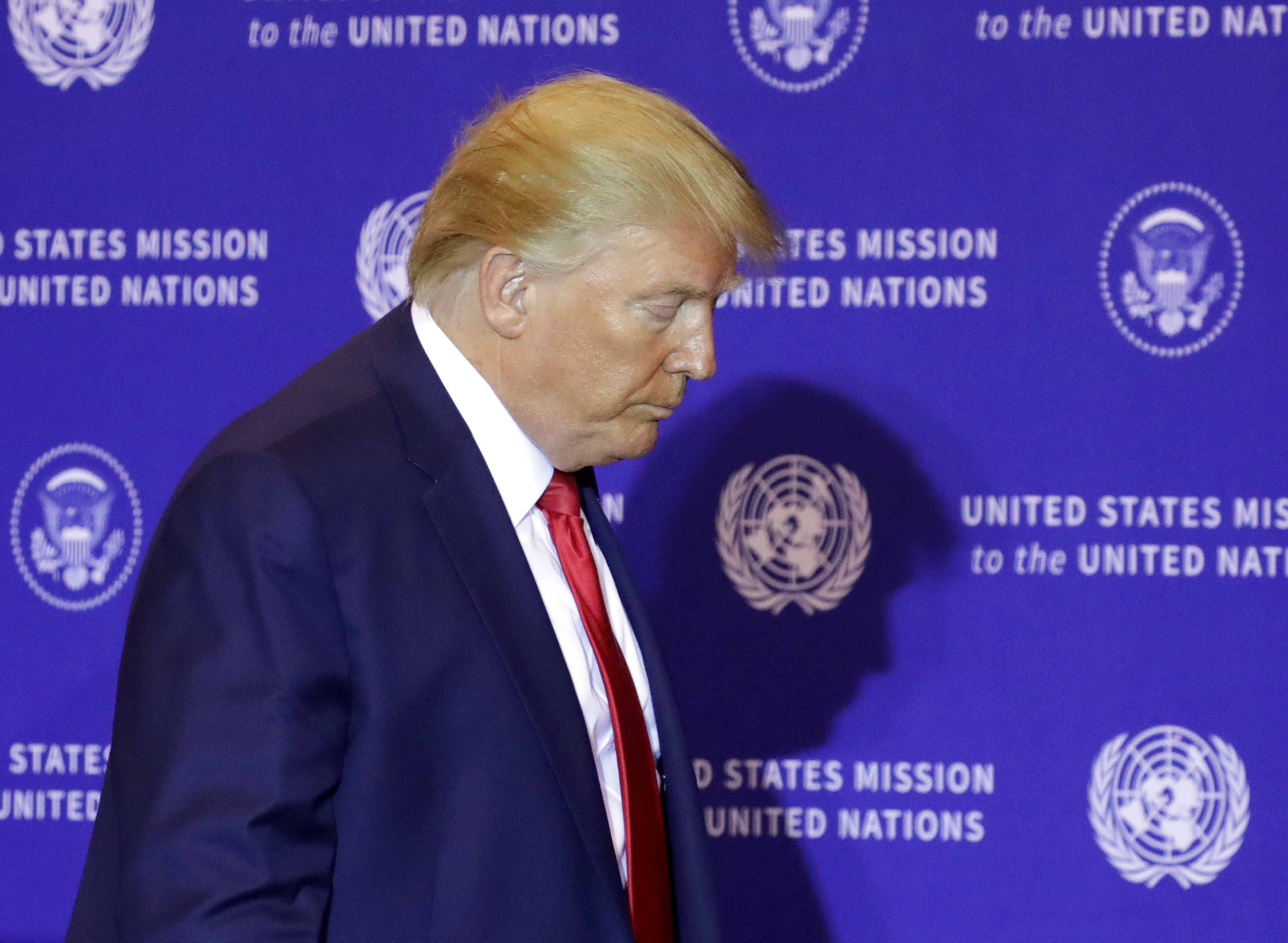 Trump prohíbe la entrada a EE.UU. a funcionarios venezolanos e iraníes