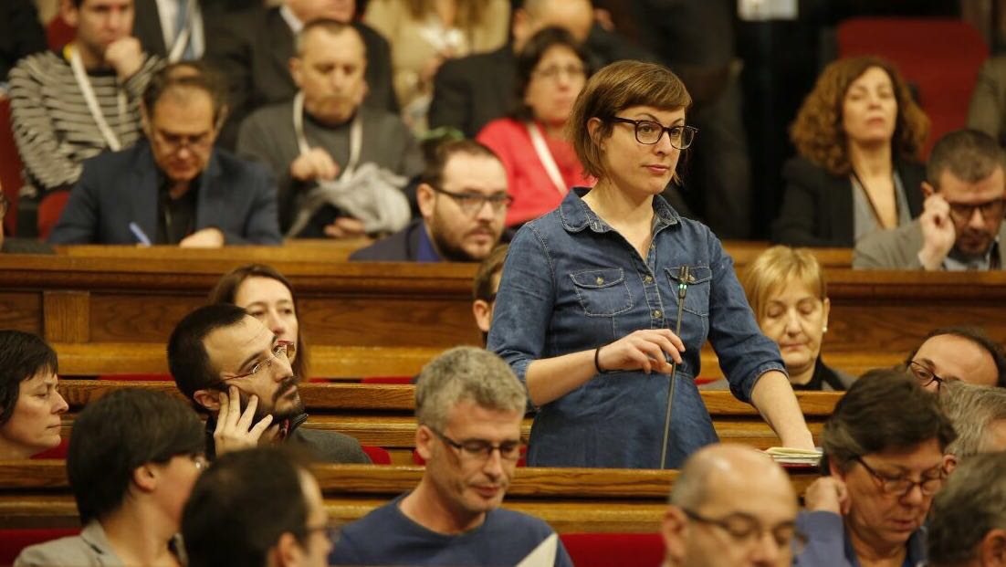 La CUP porta el debat de les pistoles Tàser al Parlament