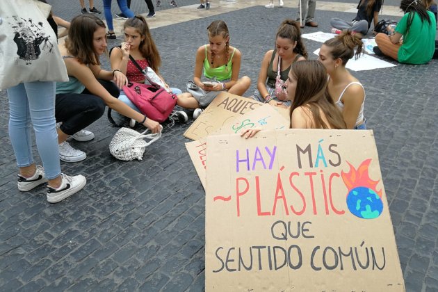 vaga clima estudiants plaça Sant jaume 2   Anna Solé