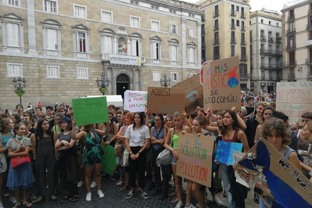 manifestacio plaza santo jaume clima el nacional anna solé sanos