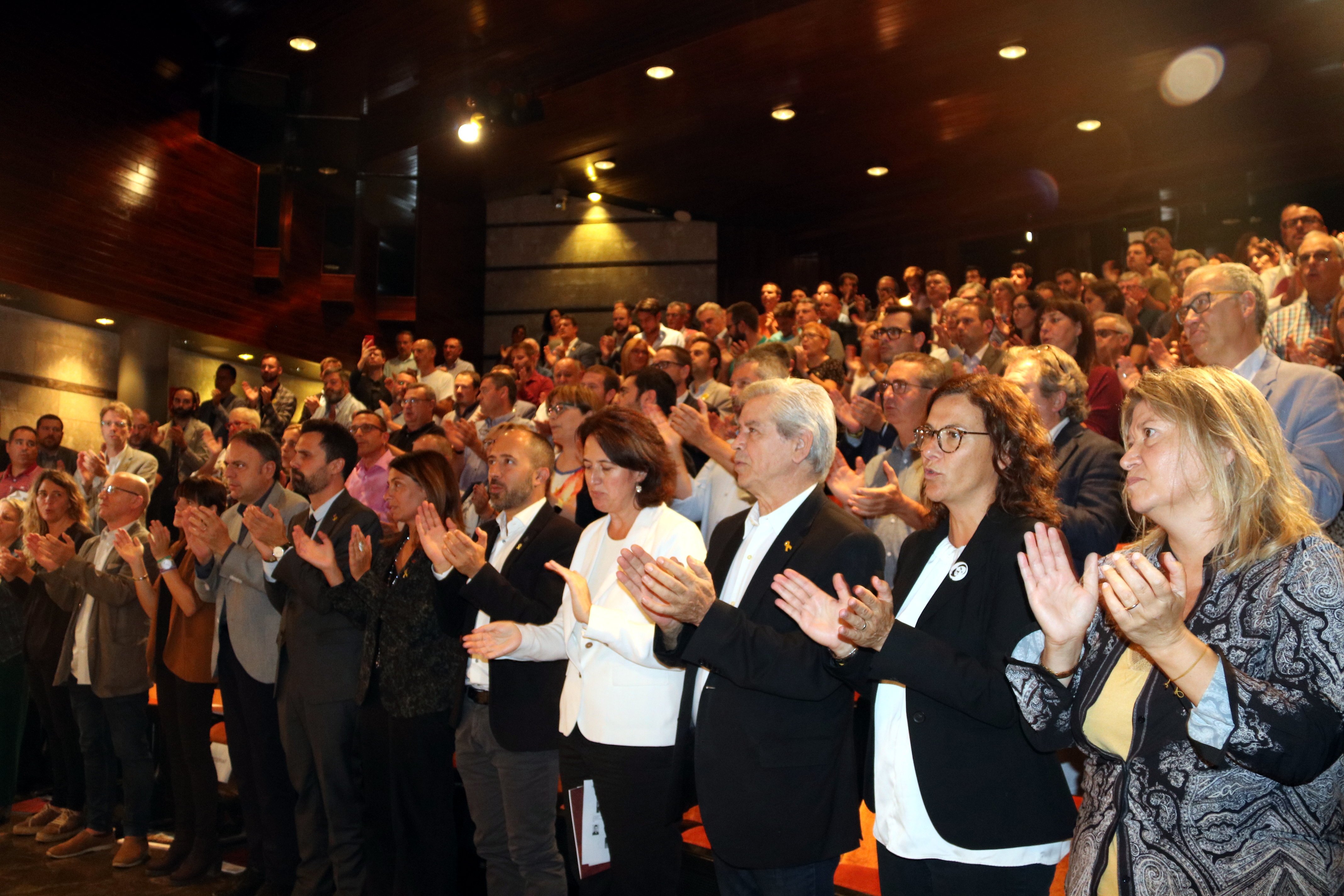 VÍDEO | Alcaldes i regidors de l'AMI demanen la llibertat dels CDR VÍDEO | Alcaldes i regidors de l'AMI demanen la llibertat dels CDR