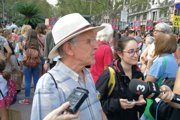 lluis font jxcat - anna sole sans