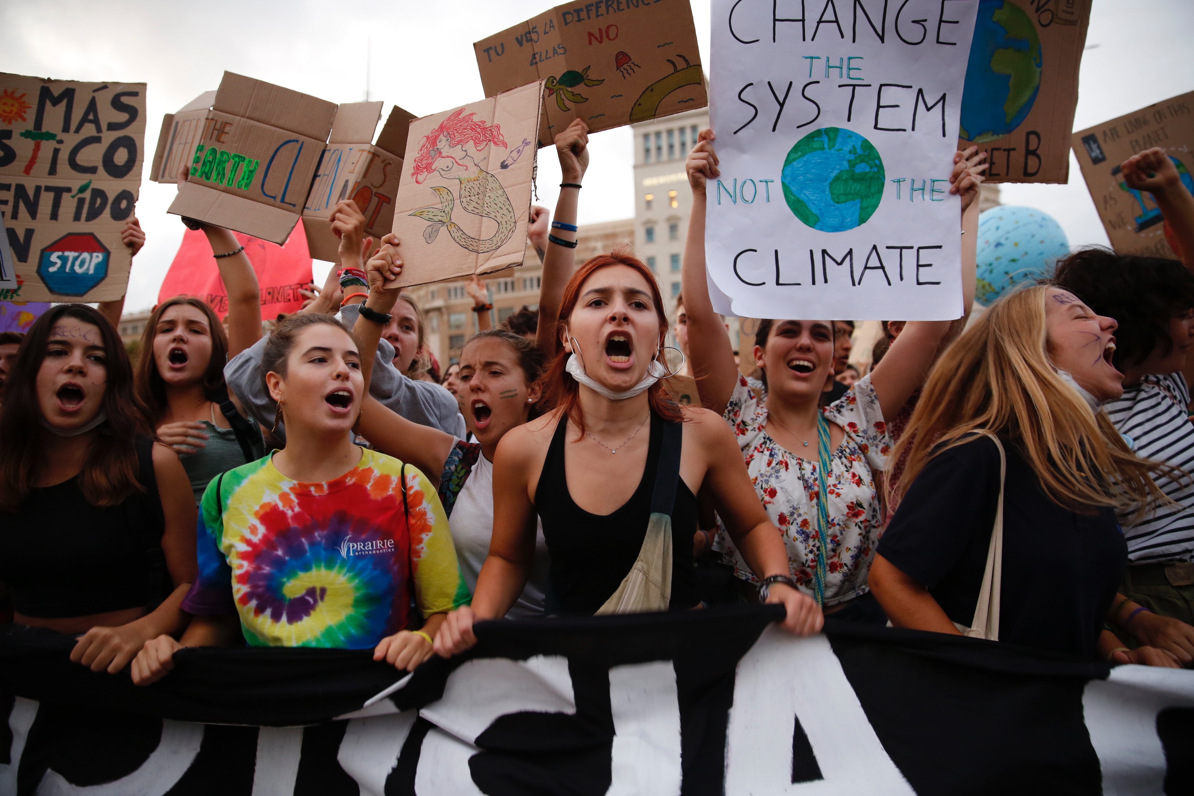 Tens of thousands of people attend Fridays For Future climate protests around Catalonia