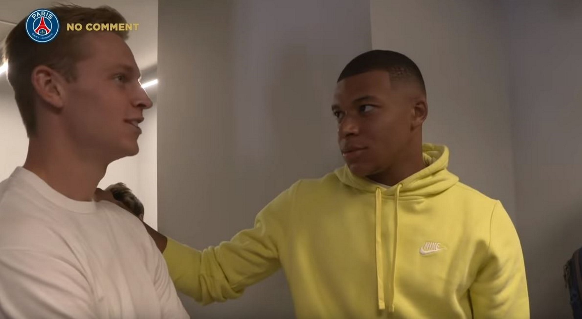 Mbappé s'interessa pel Barça i li pregunta a De Jong