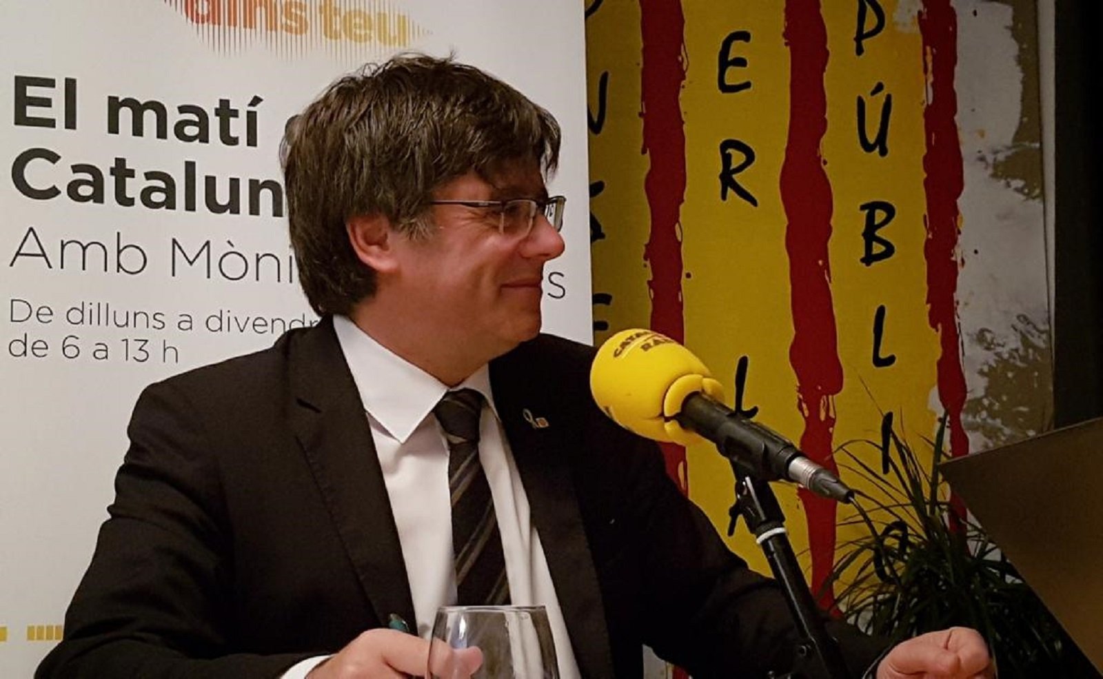 Puigdemont: "Hay una narrativa para colgarme el sambenito del terrorismo"