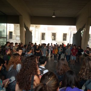 Estudiants UB Raval aniversari 1 O SEPC Twitter Estudiants UB Raval aniversari 1 O SEPC Twitter