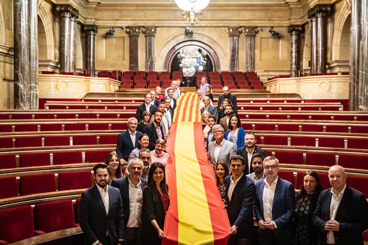 Rivera presiona a los socialistas: "¿Cómo podemos tener un presidente que aplaude la violencia?"