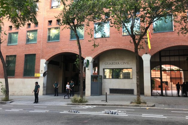 comandancia guardia civil gracia - marina fernandez