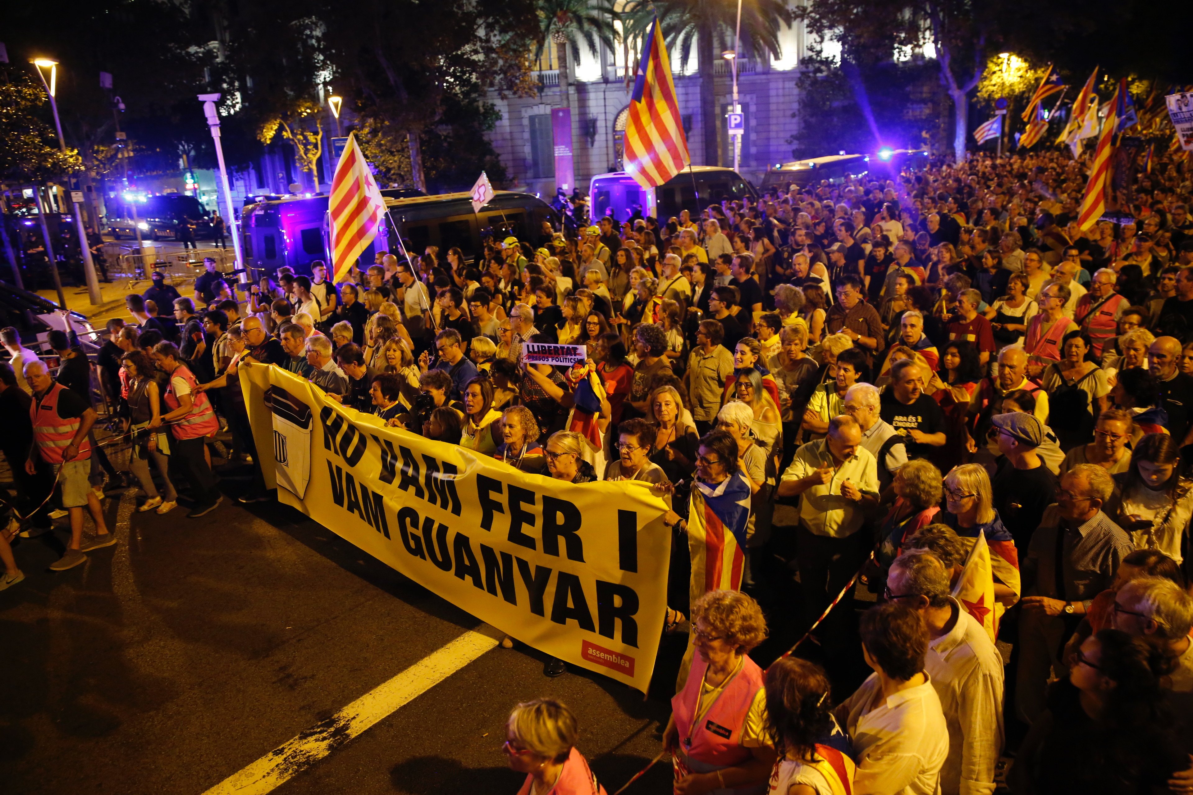 Mass demonstrations around Catalonia on referendum's second anniversary