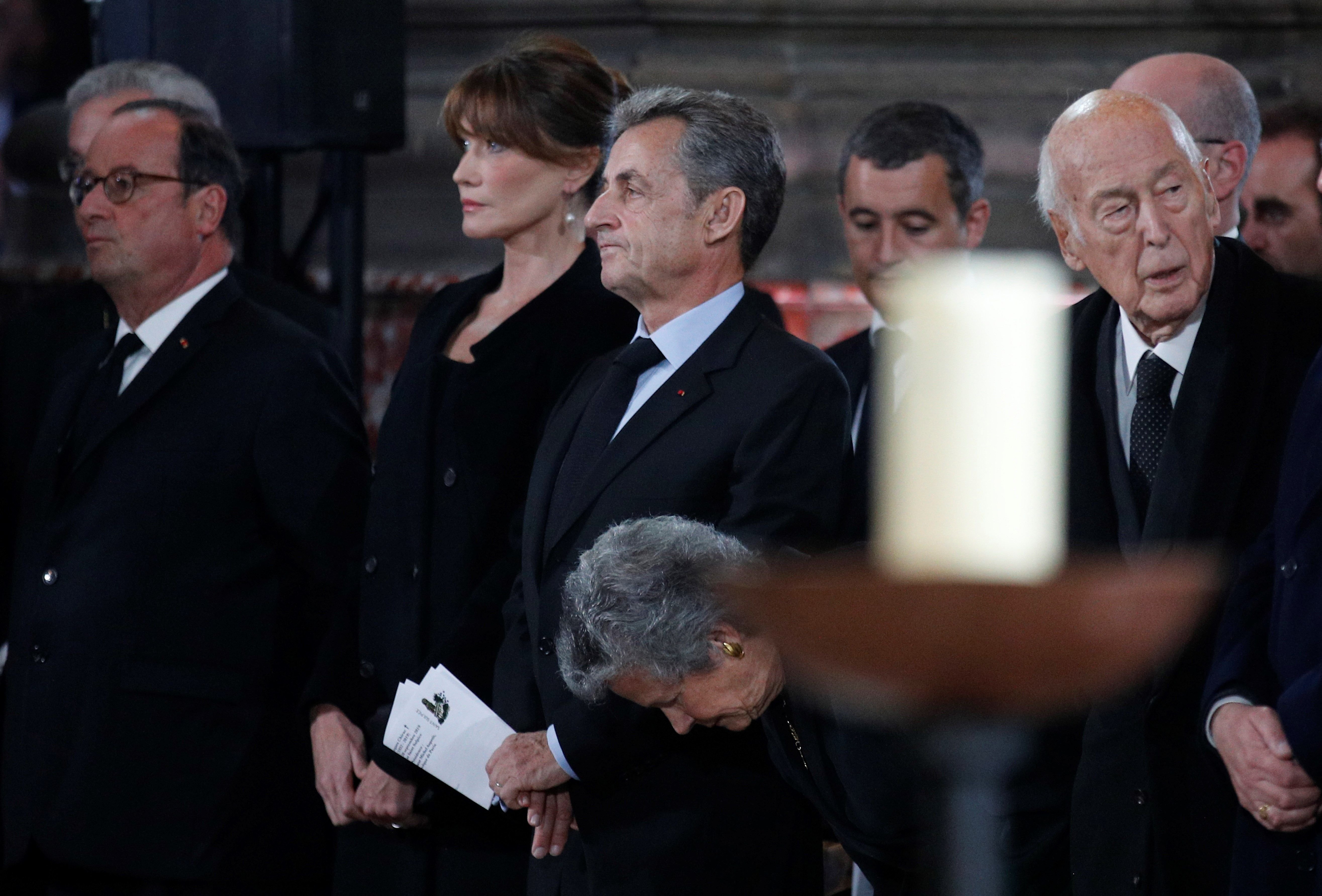 VÍDEO | Què diu François Hollande a Carla Bruni perquè posi aquesta cara?
