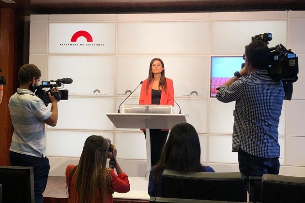 lorena roldan parlament - marina fernandez