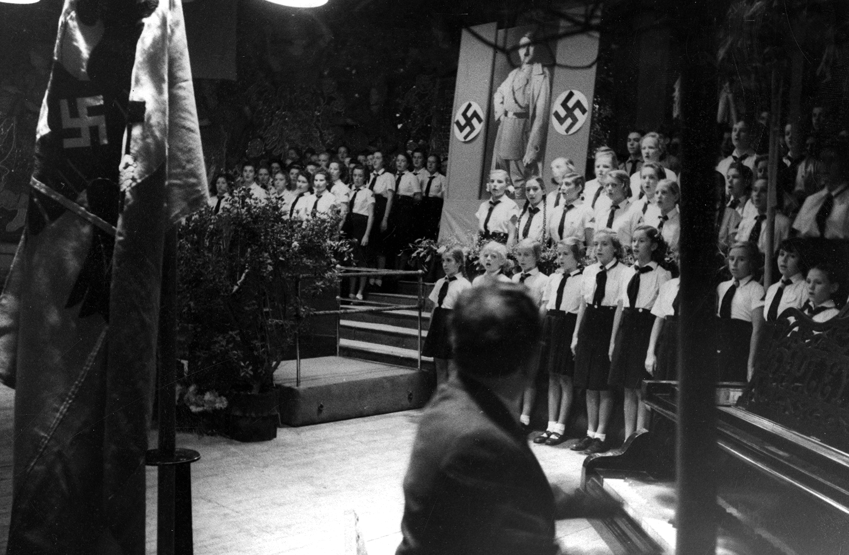 Los nazis se apoderan del Palau de la Música
