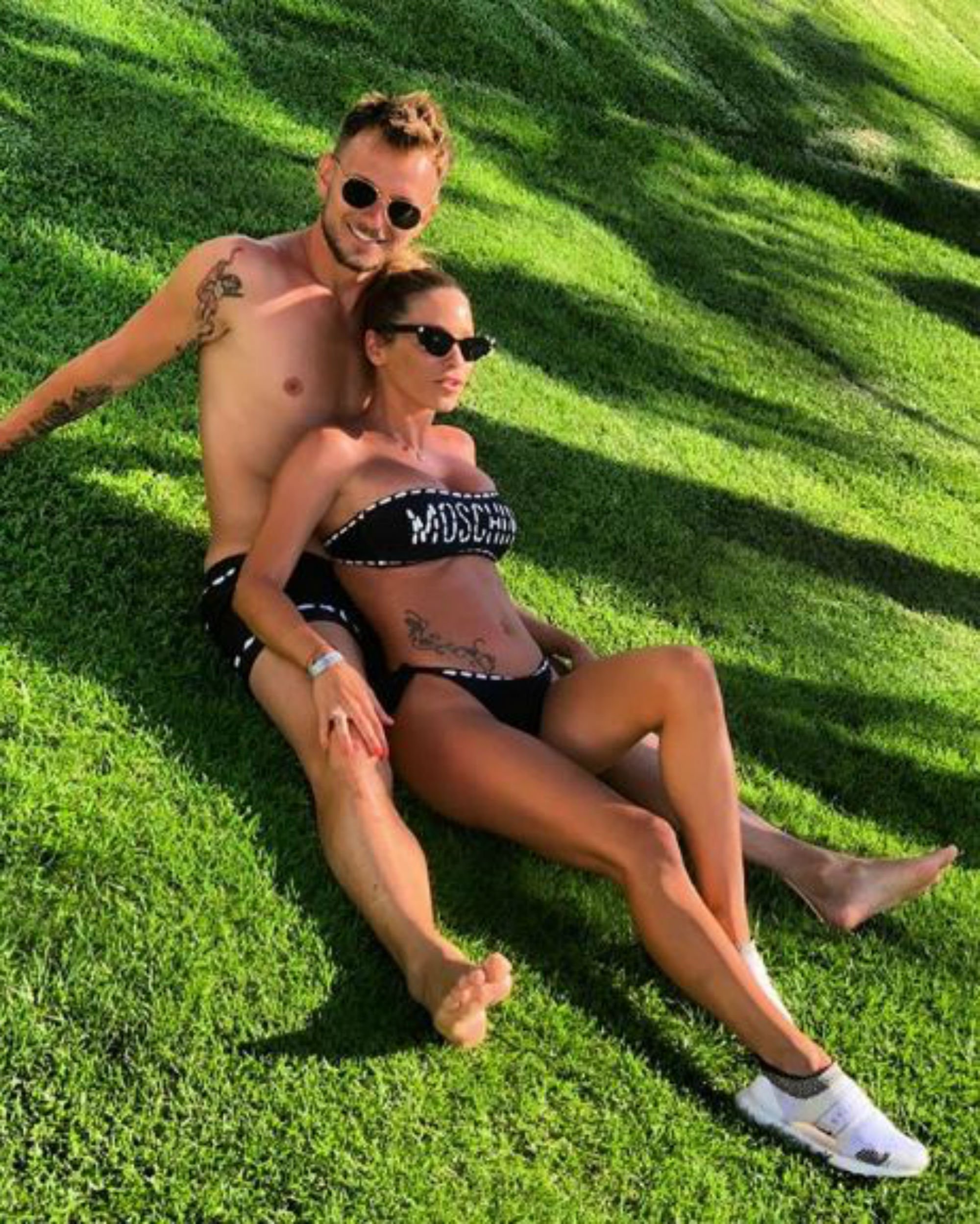 La mujer de Rakitic da que el Barça maltrata a su marido