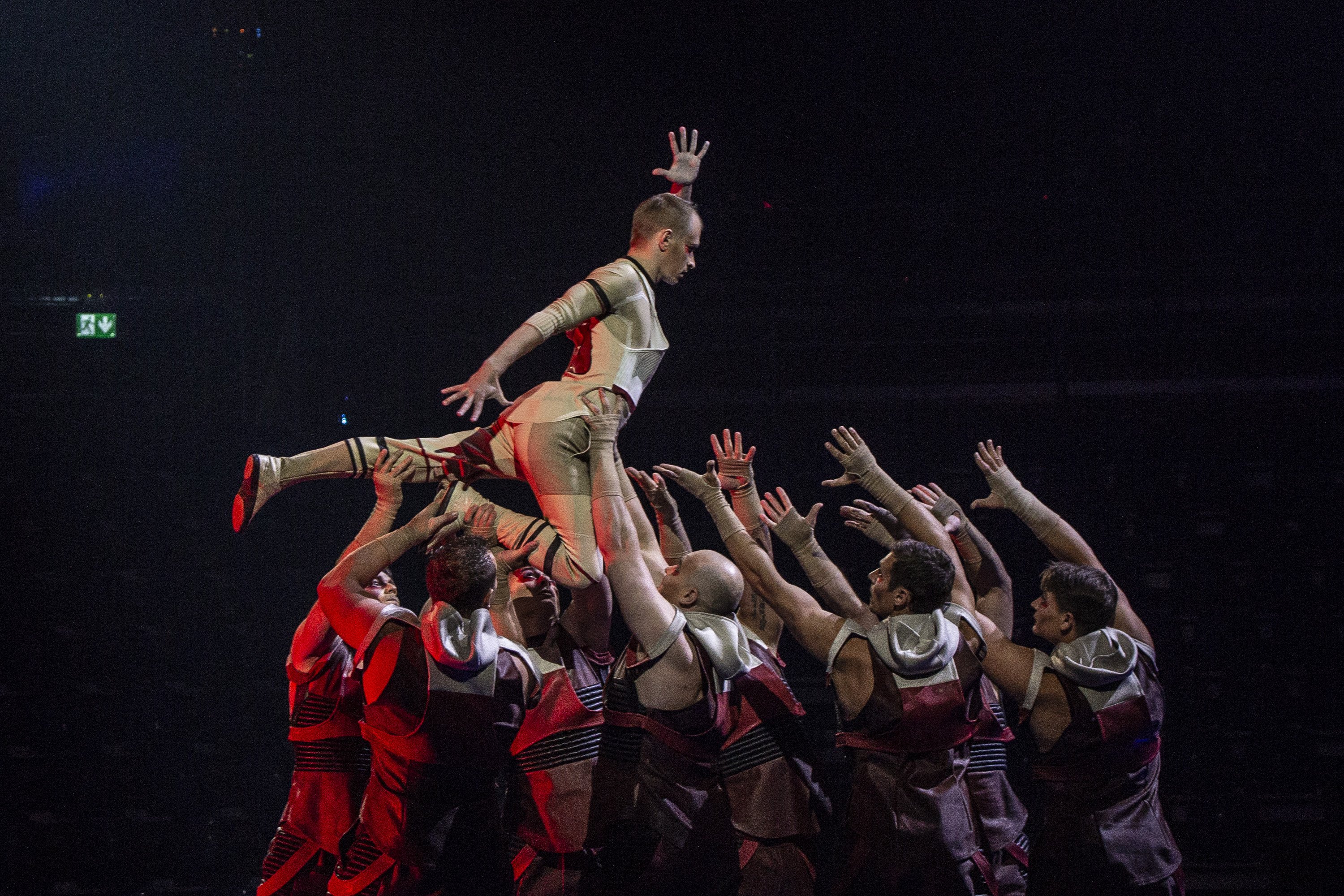 Cirque du Soleil, aquest homenatge és una farsa