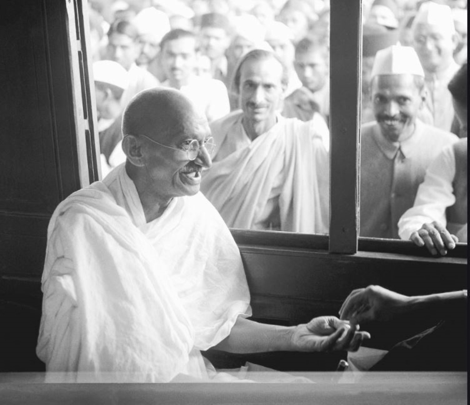 'Indian Express' aplaudeix la no-violència catalana: "El moment gandhià de Catalunya"