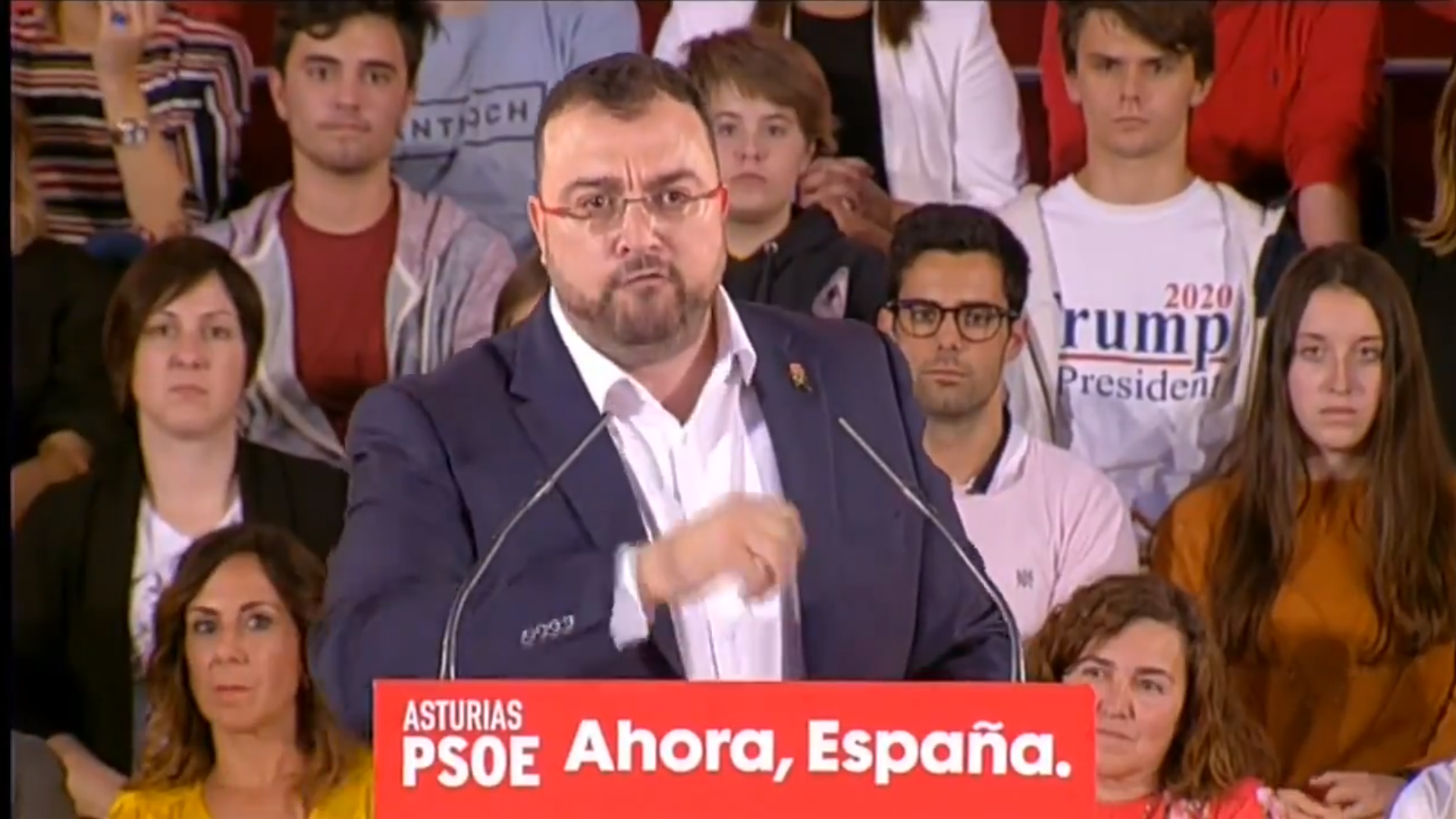 VIDEO | Trump es cola en un míting del PSOE