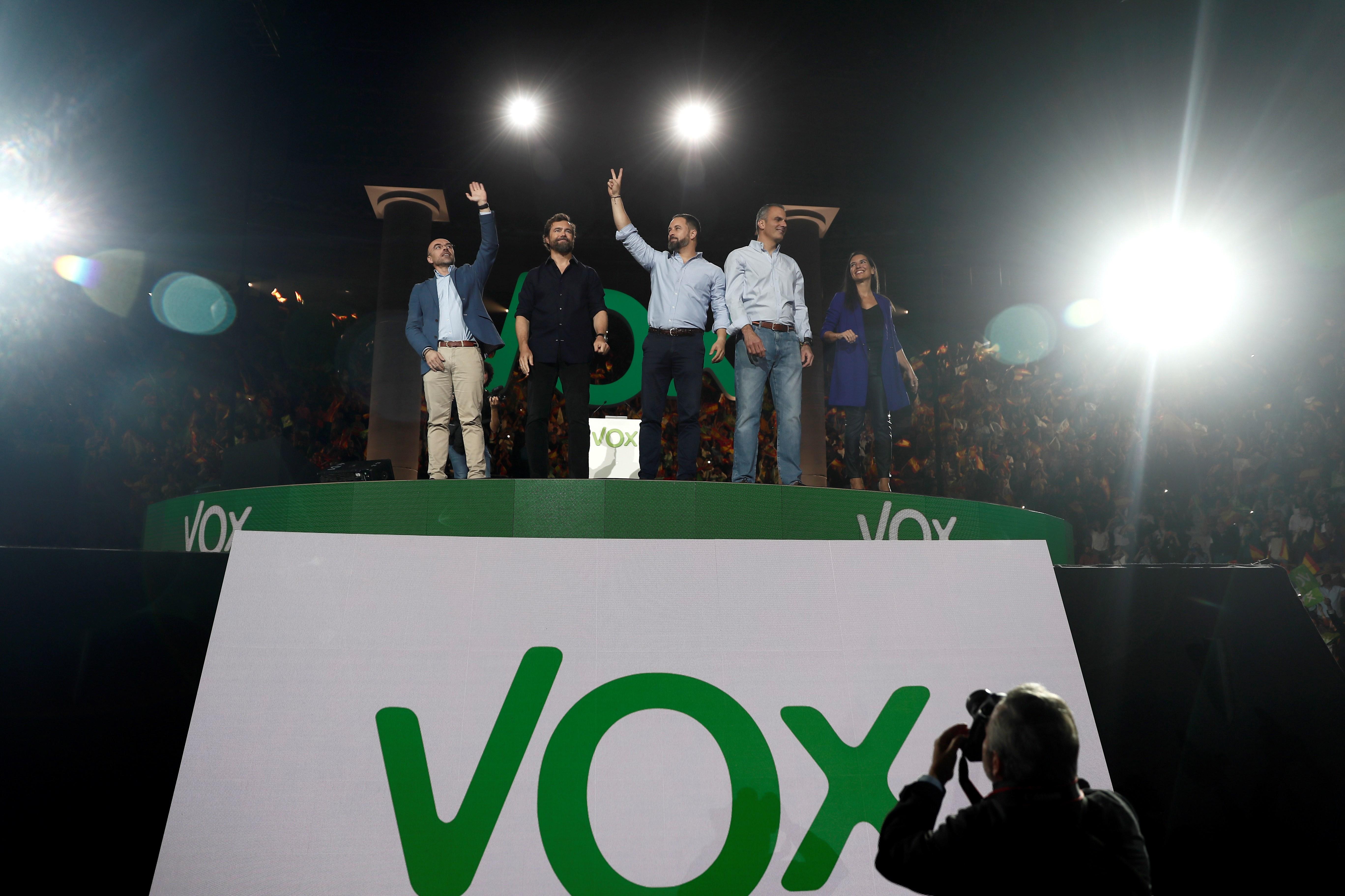 VÍDEO | Vox utiliza una canción que amenaza a Puigdemont