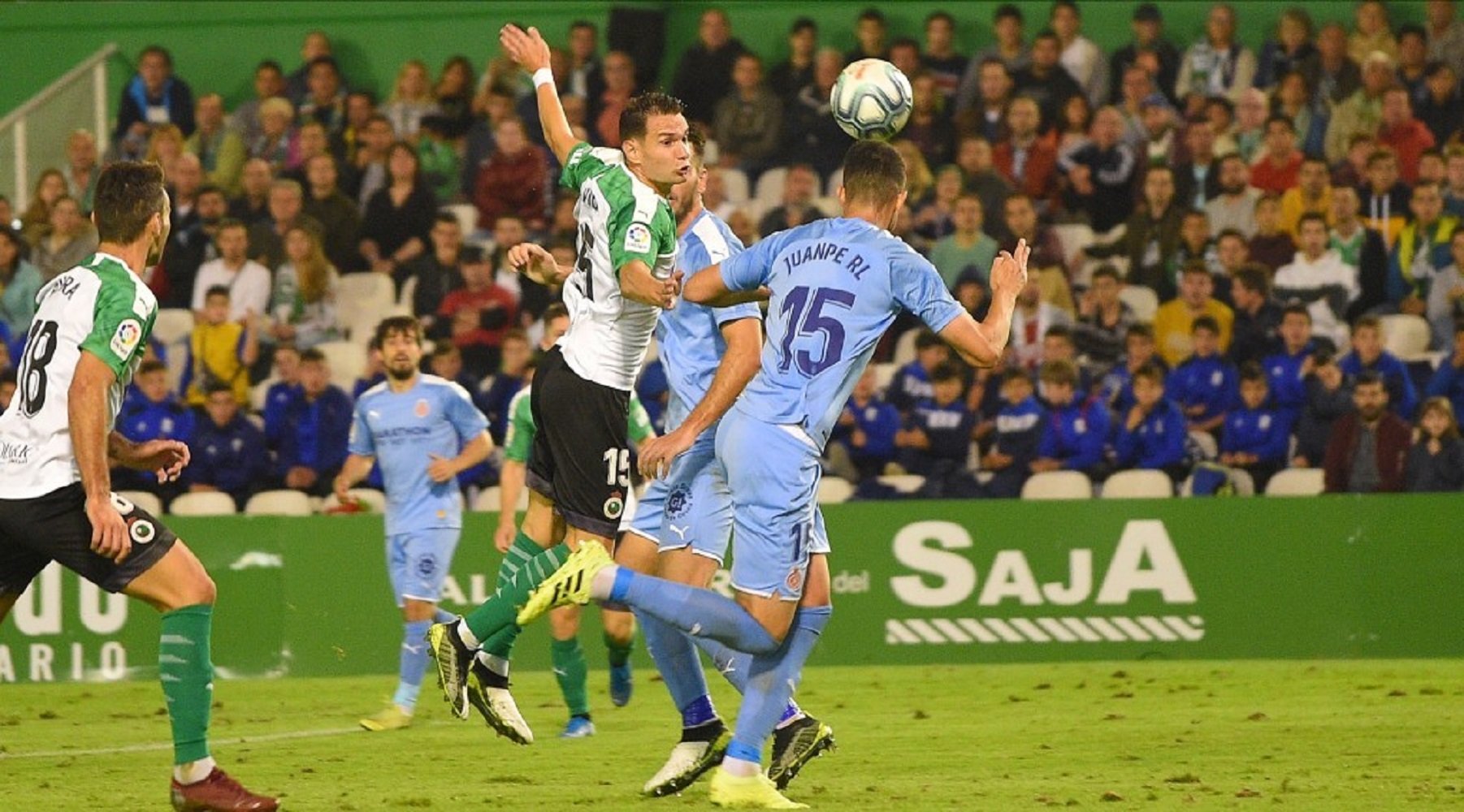 El Girona guanya el Racing i torna a pensar en Primera (0-3)