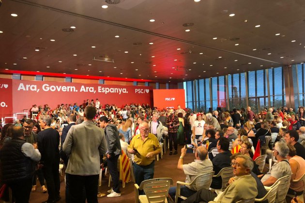 acte psc barcelona pedro sanchez - marina fernandez