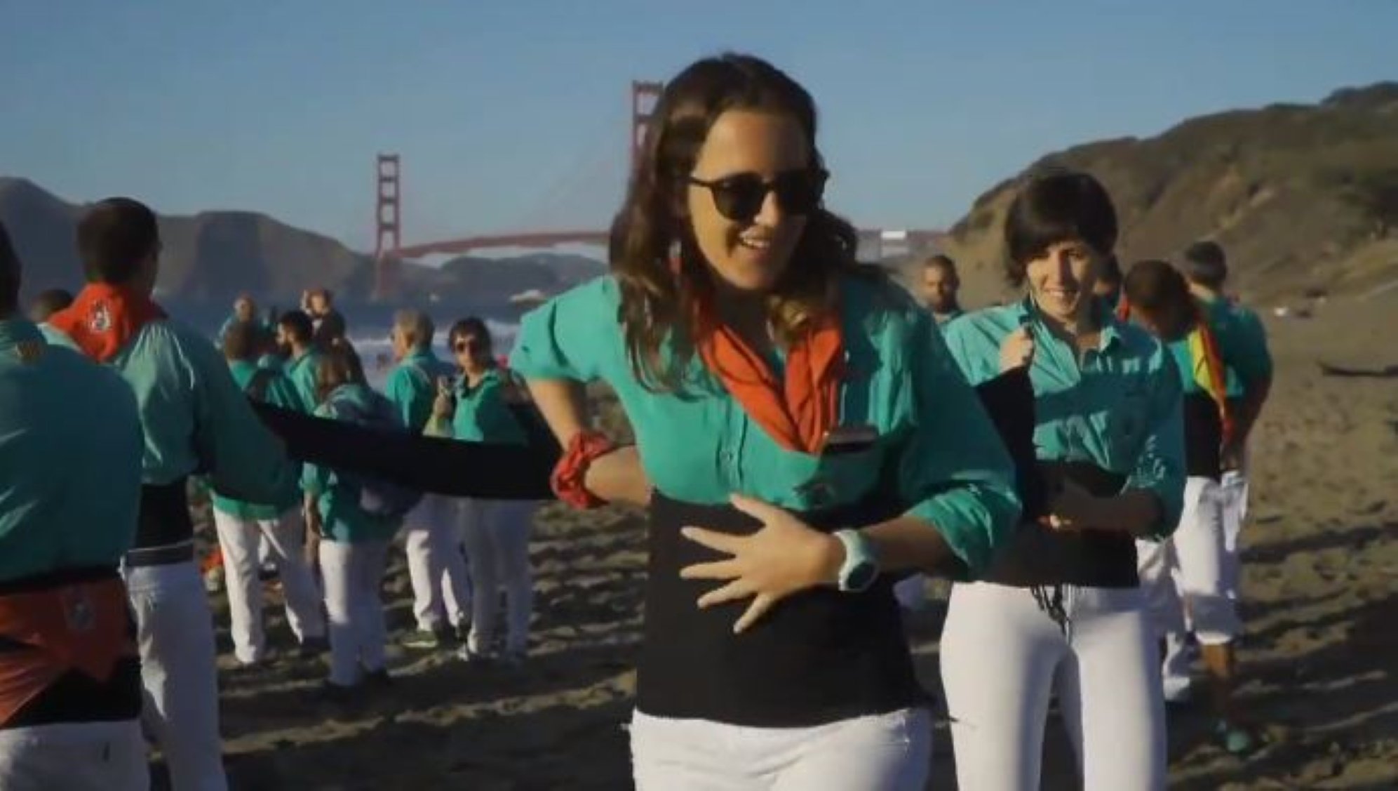 Catalonia's "castell" human towers reach the Golden Gate Bridge