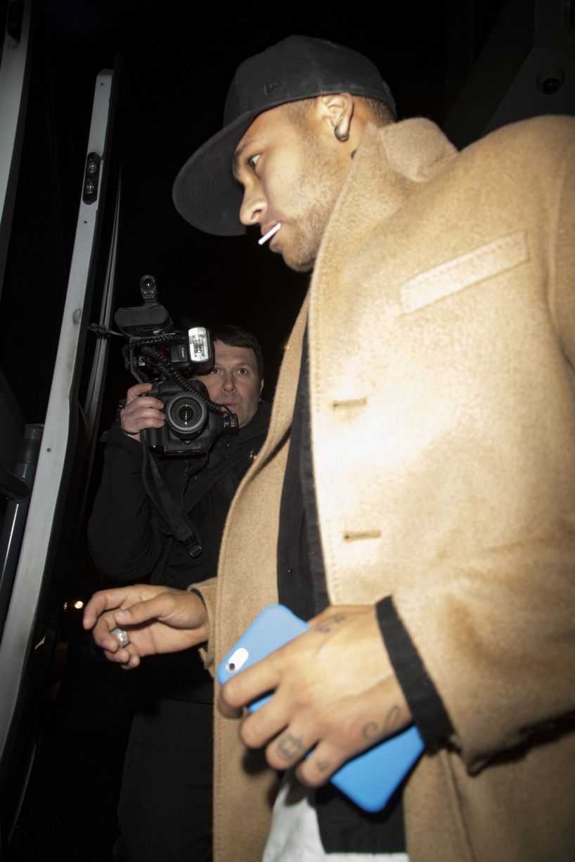 Neymar, caçat de festa a Londres