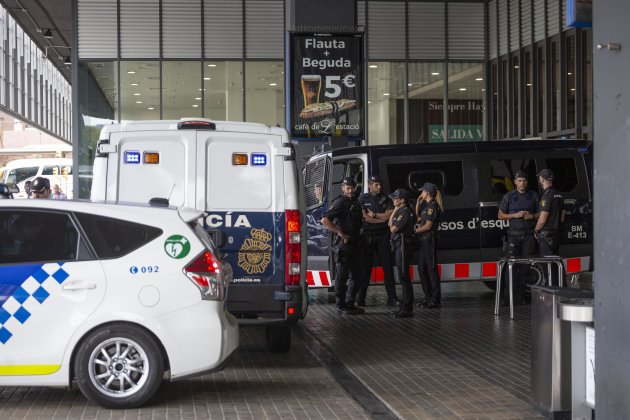  Mossos d'Esquadra Guardia Urbana Policia Nacional Sants Estacio - Sergi Alcazar