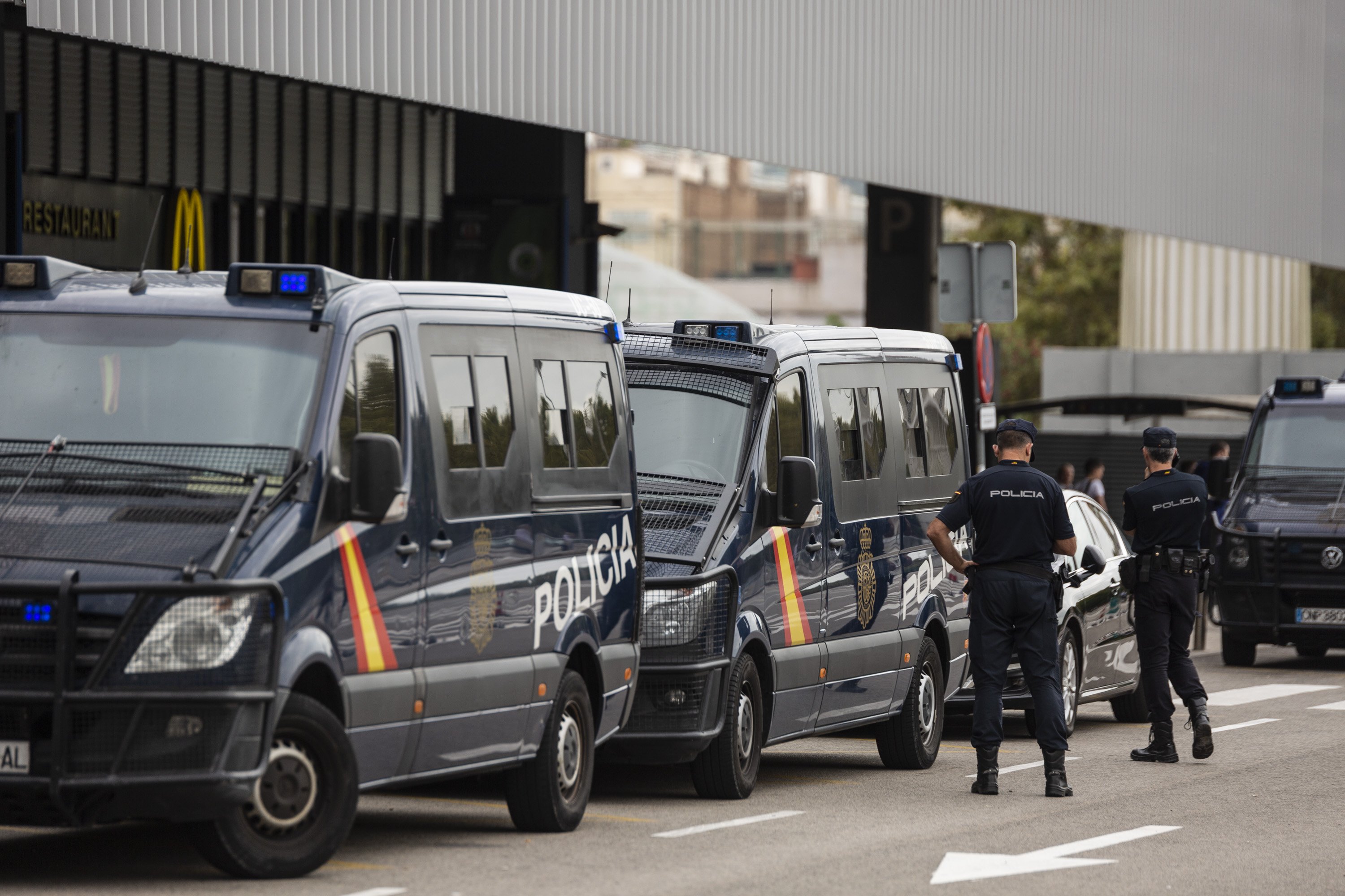 Se refuerza la presencia policial en las principales infraestructuras catalanas