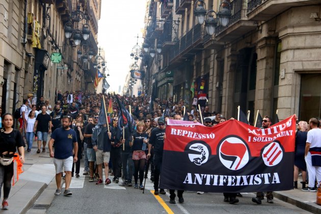 Manifestación antifascista 12-O Barcelona - ACN