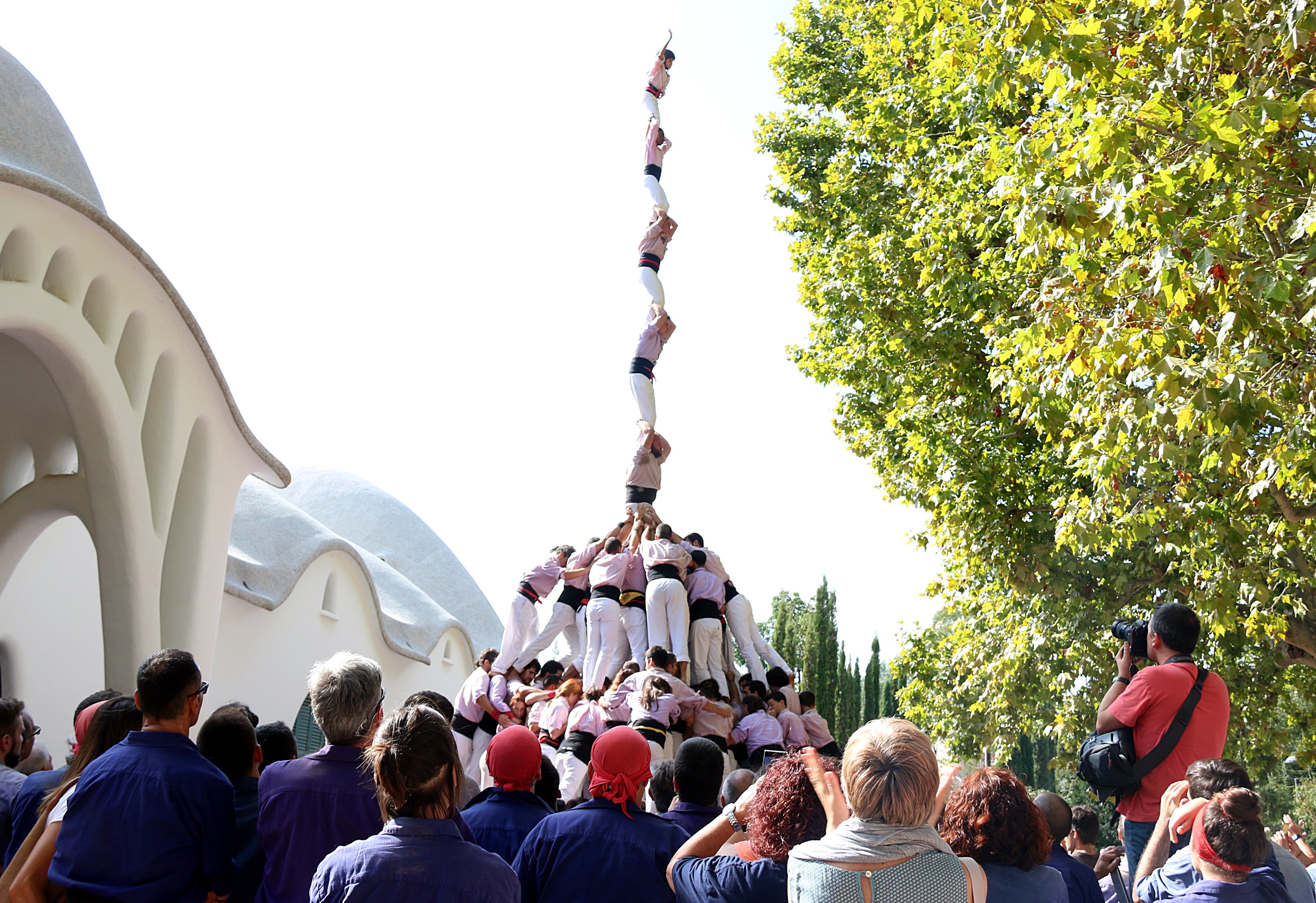 Minyons de Terrassa pilar de 8 amb folre Nova Atenes ACN