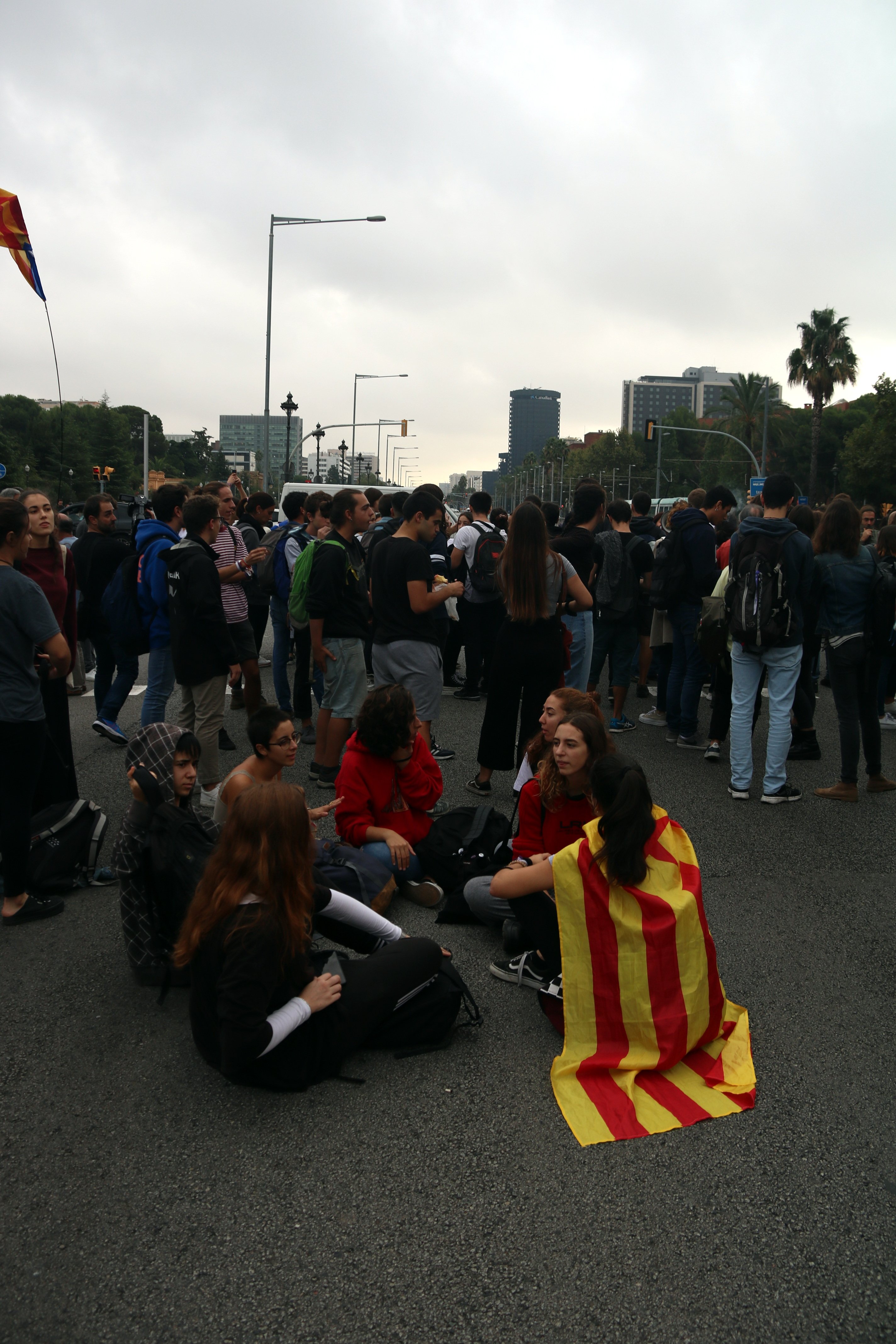 Els estudiants forcen la suspensió de les classes a la Facultat de Dret de la UB