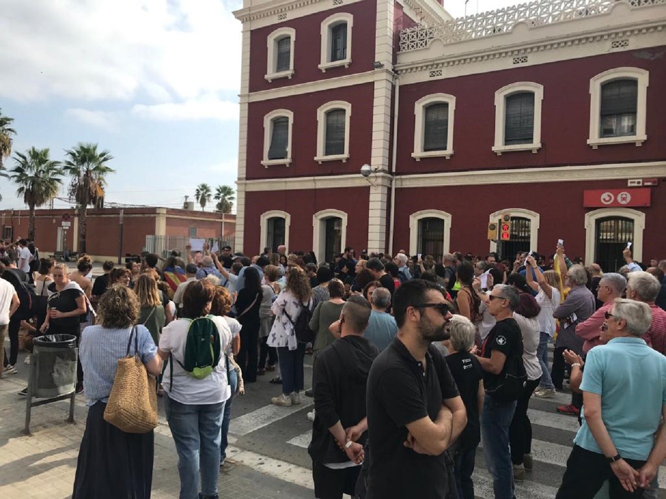 Concentración estación tren N 2 Mataró EN