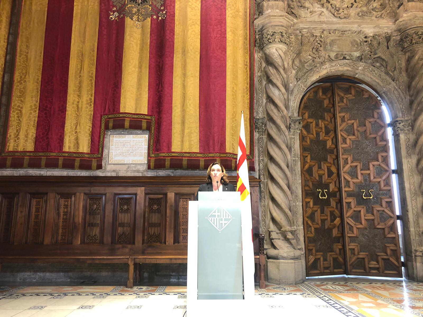 Colau retreu al PSOE "no haver fet prou" i demana a Sánchez "empatia" amb els presos