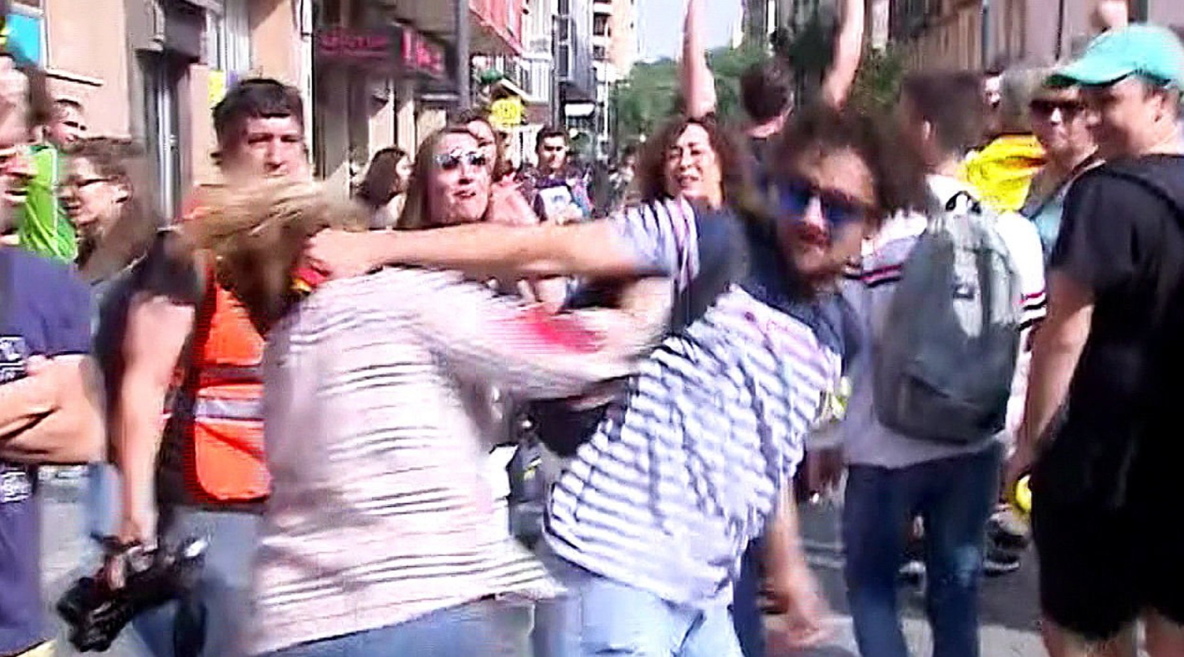 La policía española detiene a un joven en Tarragona por las protestas post-sentencia