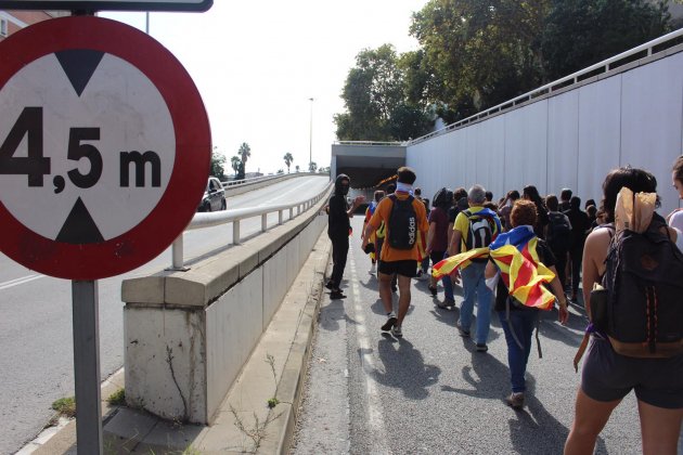 Manifestants ocupen ronda litoral