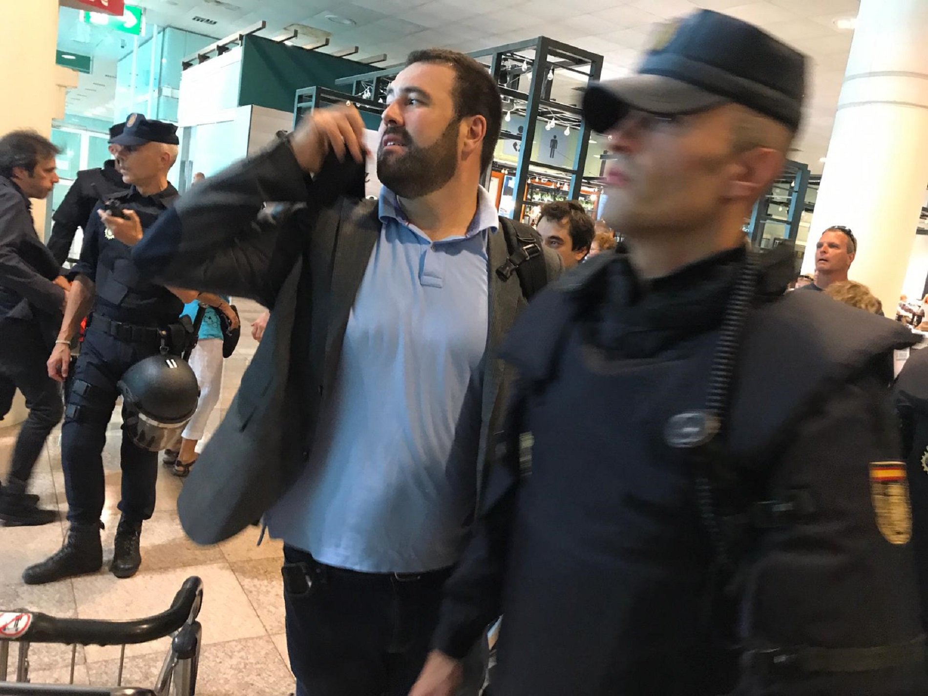 Iñarritu, testimoni d'excepció de la protesta a l'aeroport del Prat