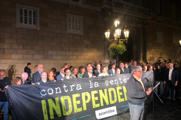 lectura manifiesto plaza santo jaume sentencia proces - Marina Fernàndez