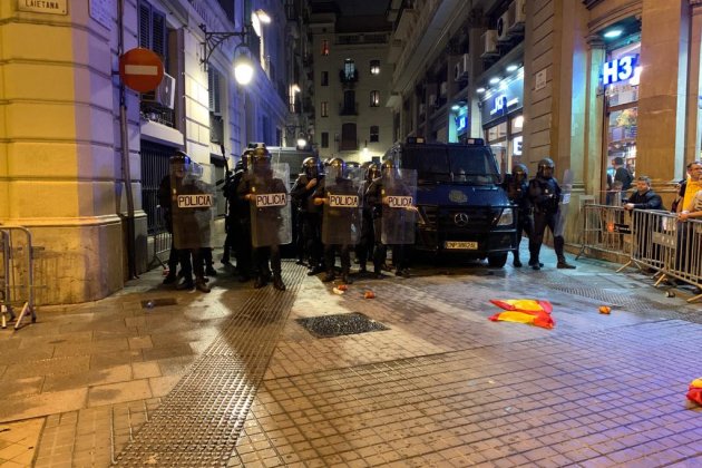 antidisturbios CNP vía layetana - david recasens