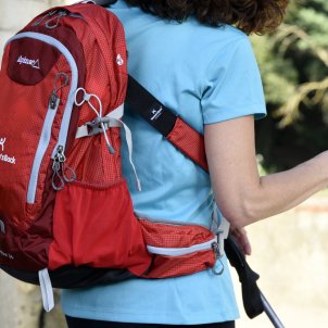 Woman’s back: la primera motxilla adaptada a dones operades de càncer de pit