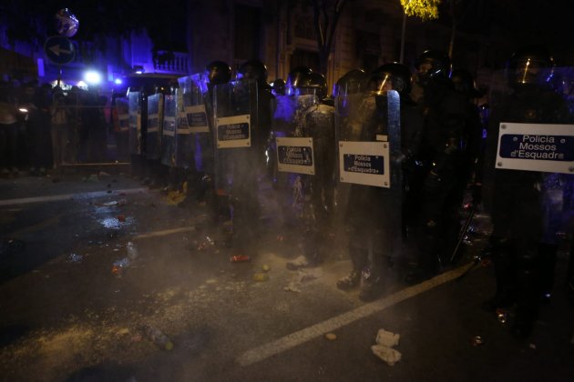 ELNACIONAL Tensio delegació govern espanyol policia espanyola Mossos CDR - Sira Esclasans