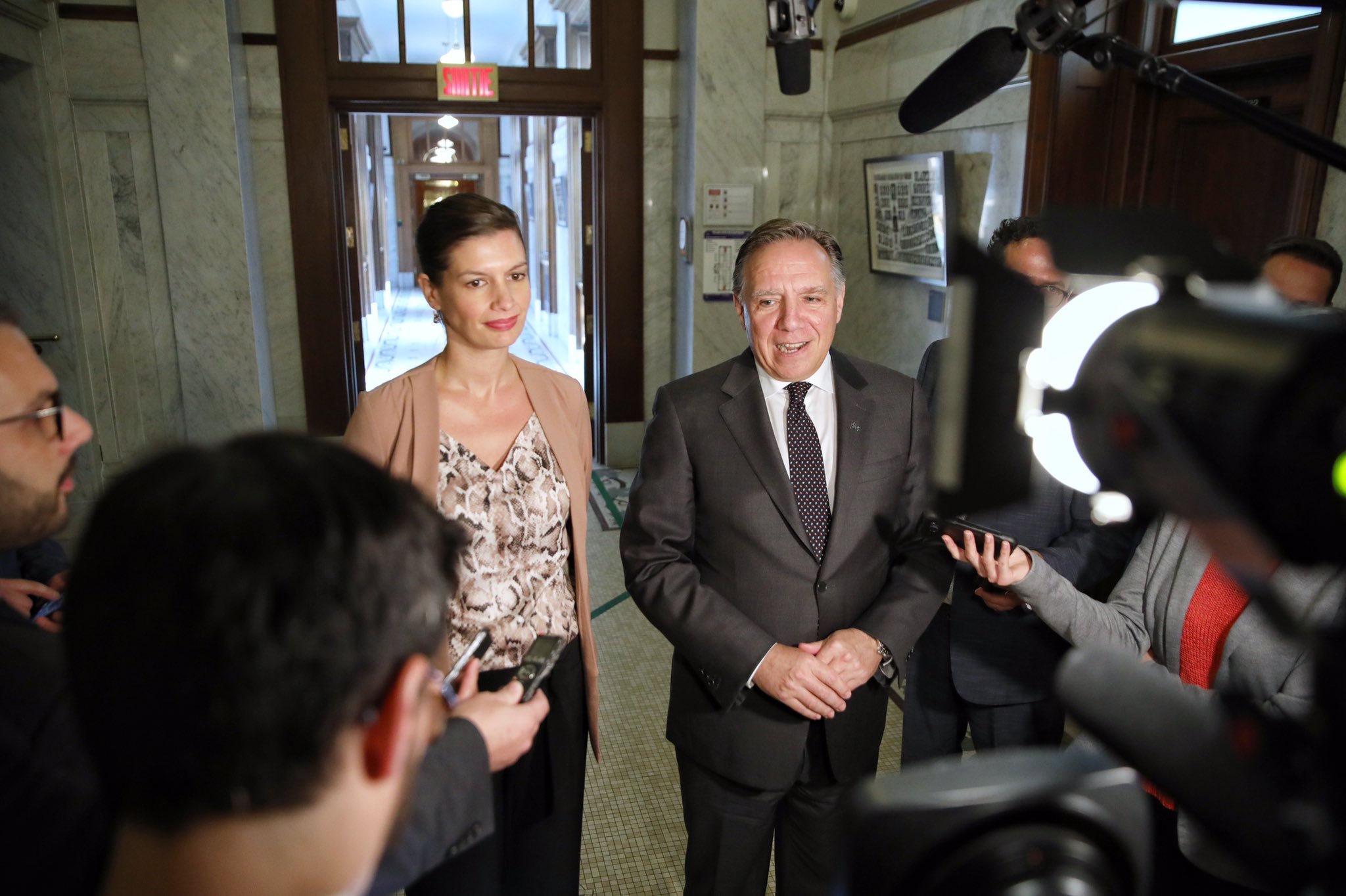 Quebec advierte que no puede ser indiferente a las sentencias del 1-O y llama al diálogo