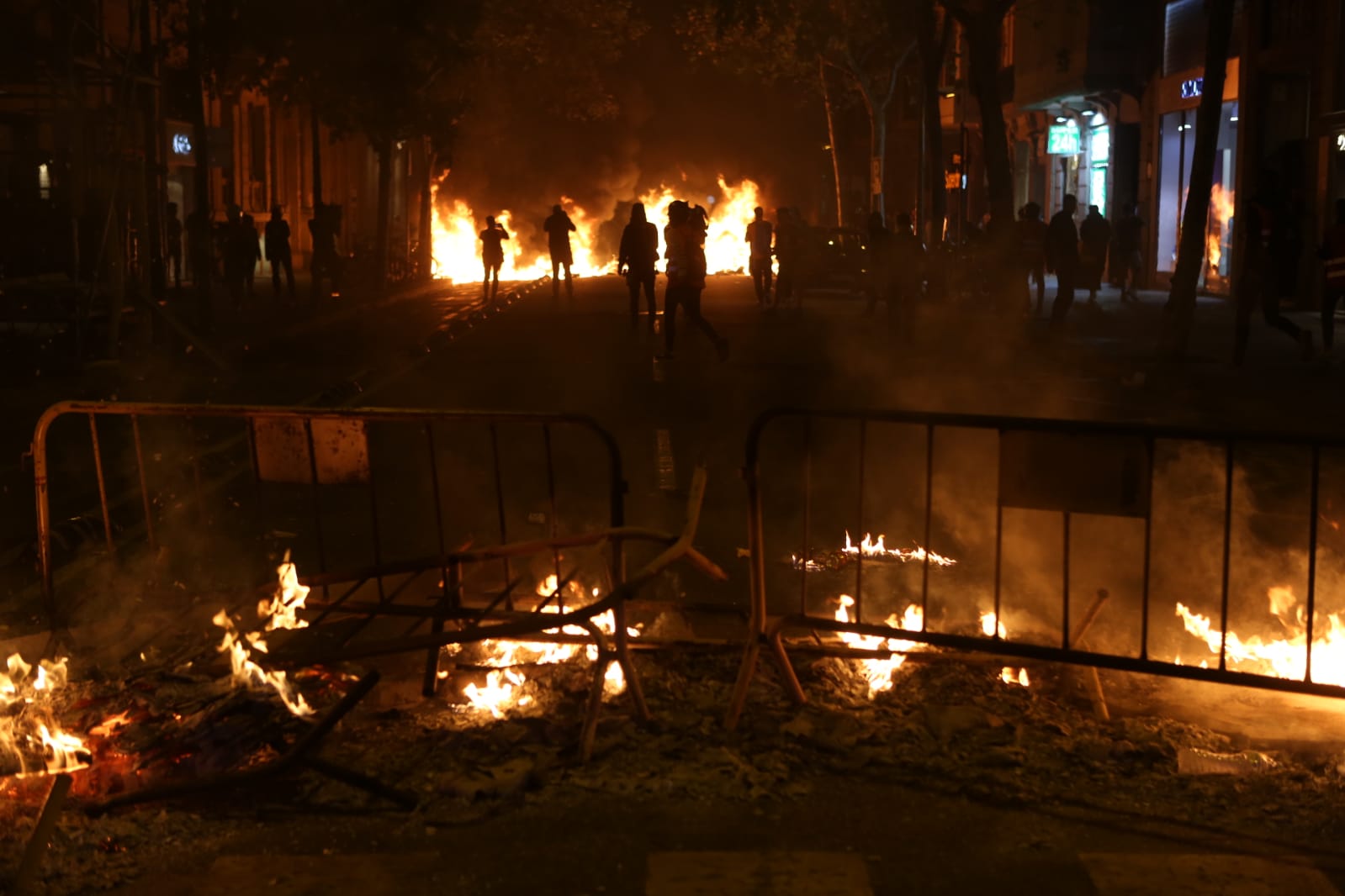 El comerç barceloní condemna els aldarulls a les protestes contra la sentència