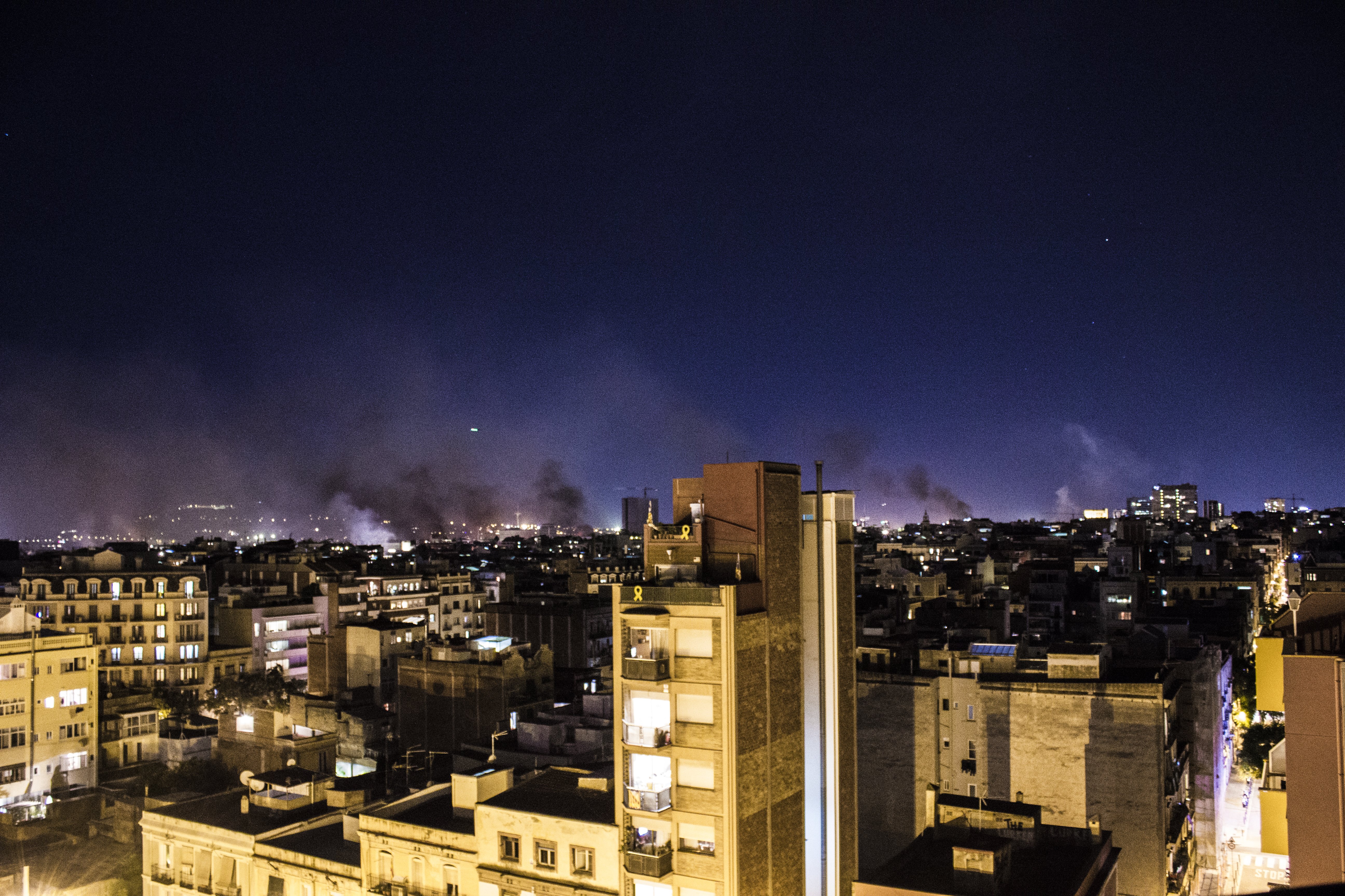 Persecuciones entre policía y manifestantes en el centro de Barcelona